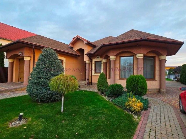 Будинок з ремонтом та меблями на ділянці 13.4 сот - фото 1