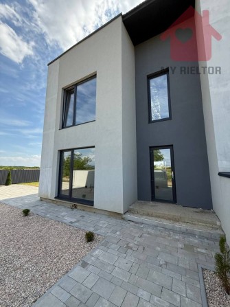 Продаж стильного таунхаусу в Сторожниці! - фото 1