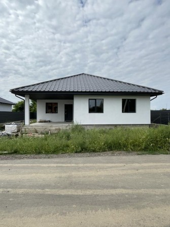 Продаж будинку в Сторожниці - фото 1