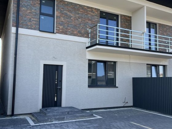 Продаж котеджу в New Village Сторожница