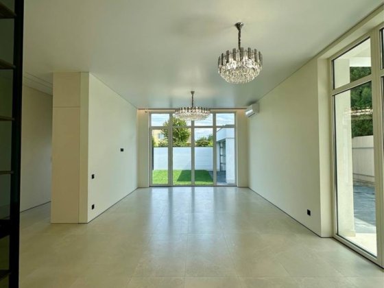 Продаж розкішного будинку Сторожница