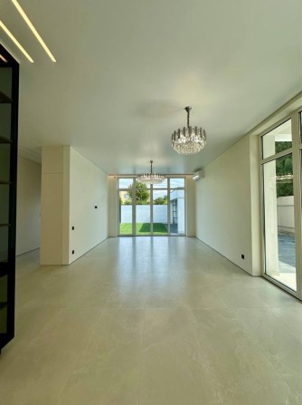 Продаж розкішного будинку - фото 1