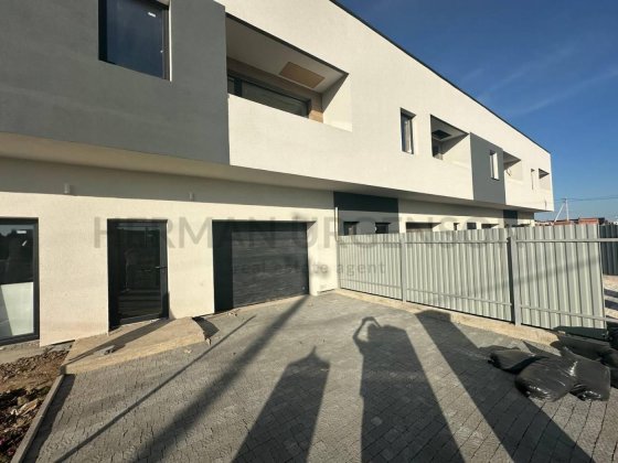 Продаж таунхаусу 150 м.кв / 3.5 сотки. / Сторожниця Сторожница