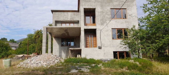 Продаєтьсь будинок,термальні води Велятино - фото 1