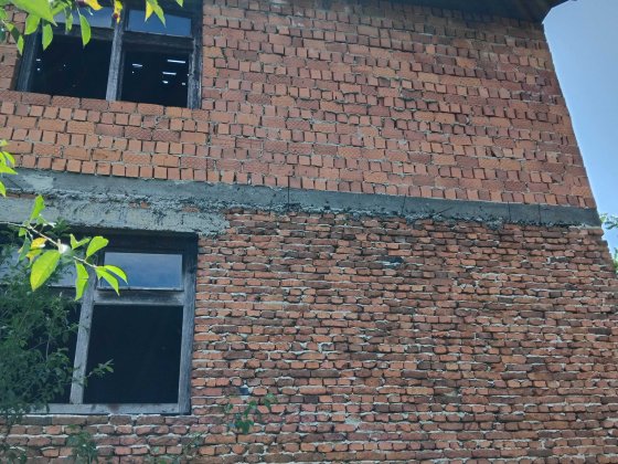 Продається будинок недобудова в самому цкнтрі туристичному місті Шаян. Шаян