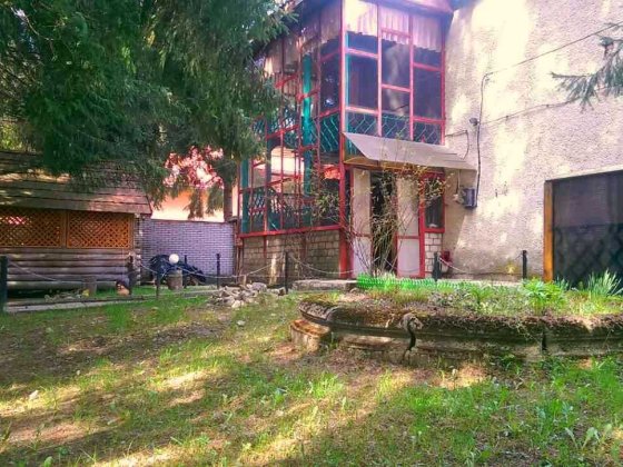 Продається житлове приміщення Рахов