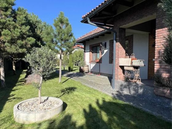 Продається добротний будинок з розкішною ділянкою Баранинцы