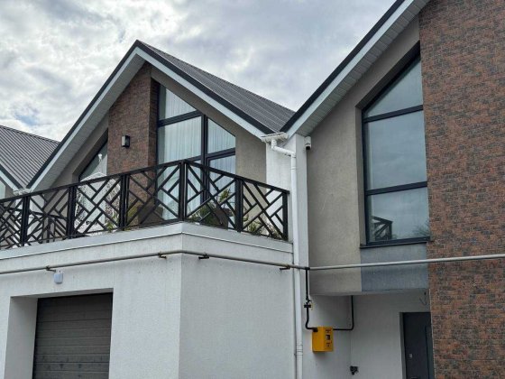 Сучасний таунхаус - 7 хв до ЦЕНТРУ Угорники