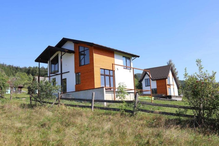 Продаж комплексу житлових будинків в селі Микуличин - фото 1