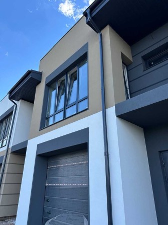 Продаж ГОТОВОГО до ремонту таунхауса 130м2 з гаражем та ділянкою - фото 1