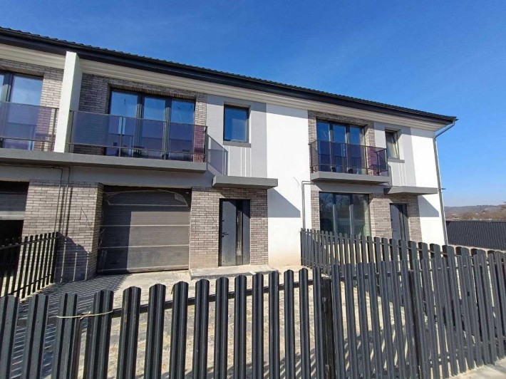 Таунхаус на Каскаді, у містечку закритого типу - фото 1