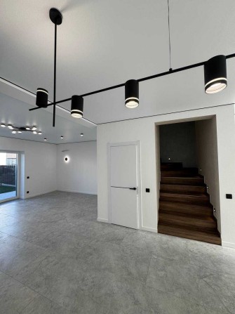 Продаж таунхауса з ремонтом у с.Крихівці - фото 1