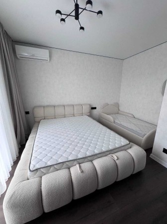 Таунхаус з ремонтом та меблями, 5 хв до озера та парку! - фото 1