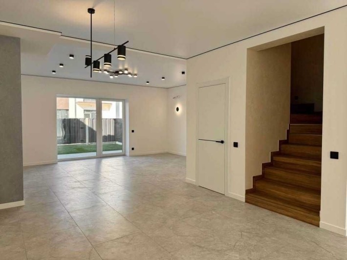 Таунхаус з ремонтом Івано Франківськ за ЦІНОЮ КВАРТИРИ! - фото 1