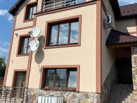 Продається сучасний приватний будинок с. Угринів 252 м2, 10 сот землі Угринов