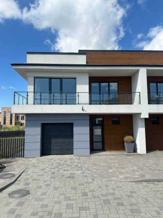 Дуплекс 150,4 м² з власною ділянкою та гаражем у Вовчинці - фото 1