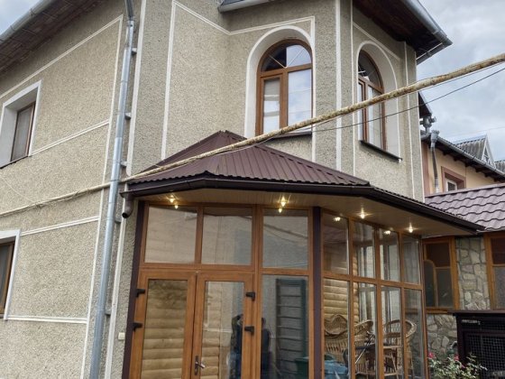 Продам просторий будинок у приватному секторі м. Надвірна Надвірна