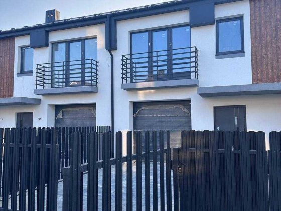 Зданий таун в с. Вовчинець Вовчинець