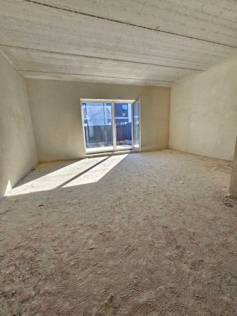 Готовий до ремонту таунхаус у Крихівцях - фото 1