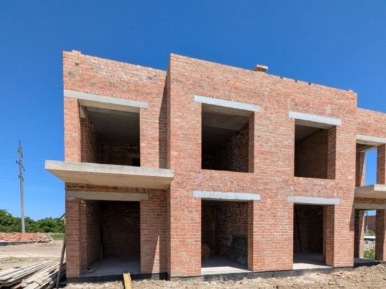 Якісний дуплекс зі зручною  локацією та асфальнованим підїздом Криховцы