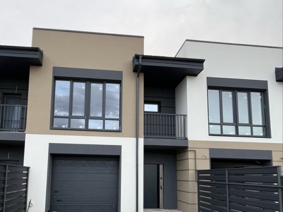 Продається таунхаус з гаражем по вул. 22 Січня Криховцы