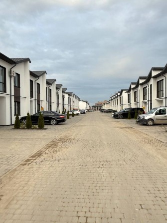 Таунхаус у Крихівцях. Зданий будинок з комунікаціями на вул. Бузьковій - фото 1