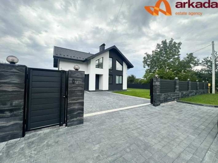 Продам готовий будинок з ремонтом в Крихівцях. До центру 7 хвилин. - фото 1