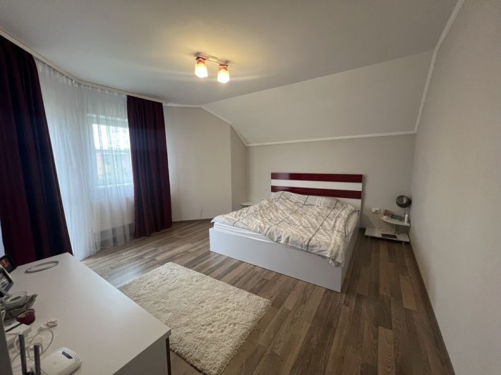 Двоповерховий будинок з гаражем - фото 1