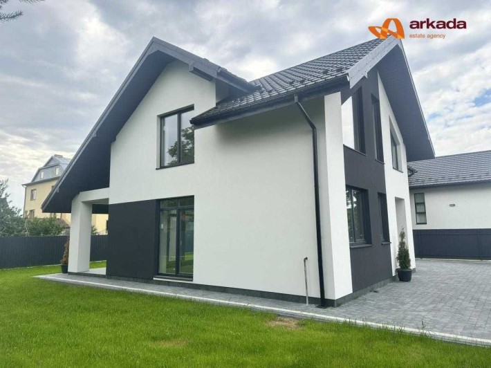 Продаж сучасного будинку з усіма комунікаціями - фото 1
