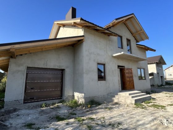 Продам сучасний особняк з терасою Крихівці