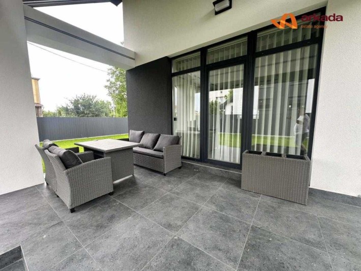 Продаю будинок з сучасним ремонтом - повністю укомплектований - фото 1