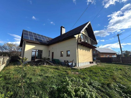 Сучасний особняк з ВЛАСНОЮ ділянкою! Драгомирчани