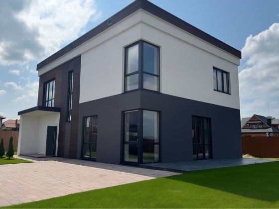 Готовий двоповерховий будинок біля озера, КМ Secret Lake, Білогородка Белогородка