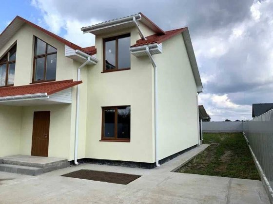 Продаж будинку: дуплекс в селі Білогородка, з великою ділянкою Белогородка