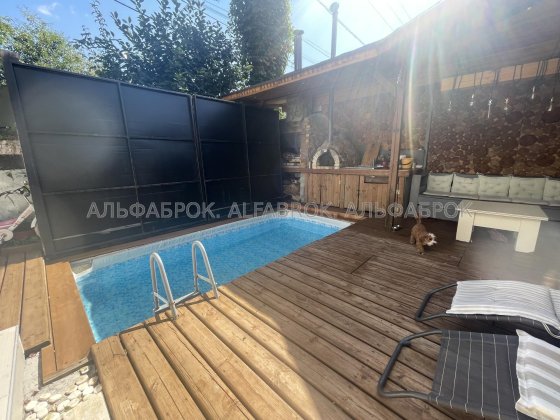 Продаж таунхауса з басейном в Святопетрівському Святопетровское