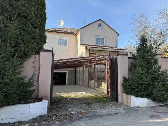 Під Києвом/с.Крюківщина.ПРОДАЄТЬСЯ Будинок-414м2/5кім./24соток Крюковщина