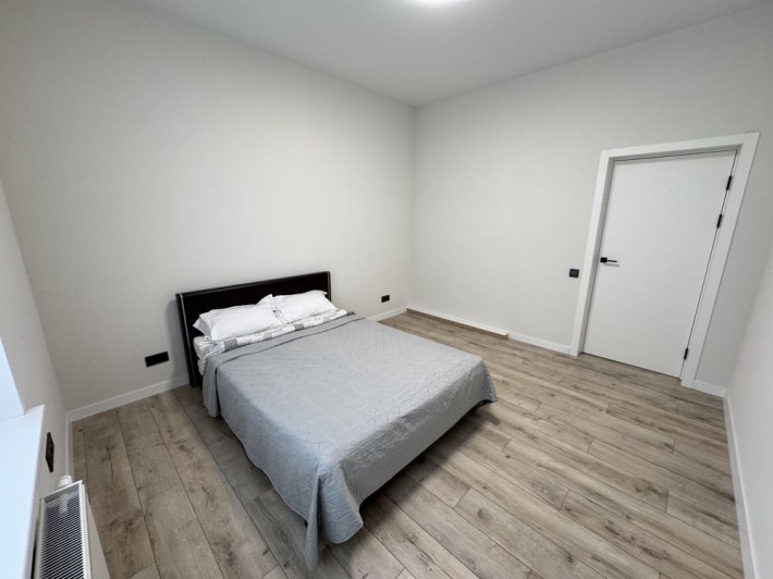 Продам просторий будинок з ремонтом - фото 1