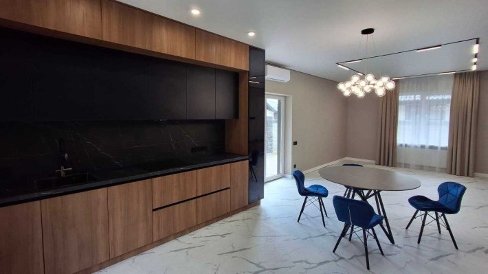 будинок з дизайнерським ремонтом у Ворзелі на ділянці 5 соток - фото 1