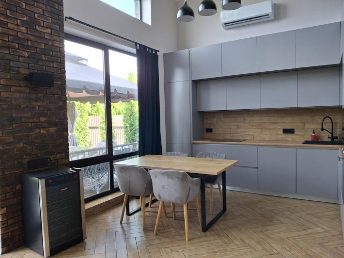 S=160 м.кв. Гарний будинок з ремонтом. Святопетрівське. - фото 1