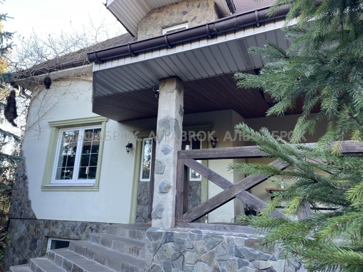 Продаж 3-х поверхового, цегляного будинку в Білогородці - фото 1