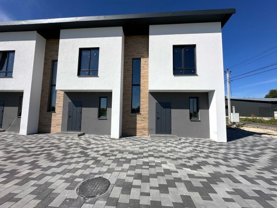 Новий таунхаус у центрі Білогородки (район Сільпо) Белогородка