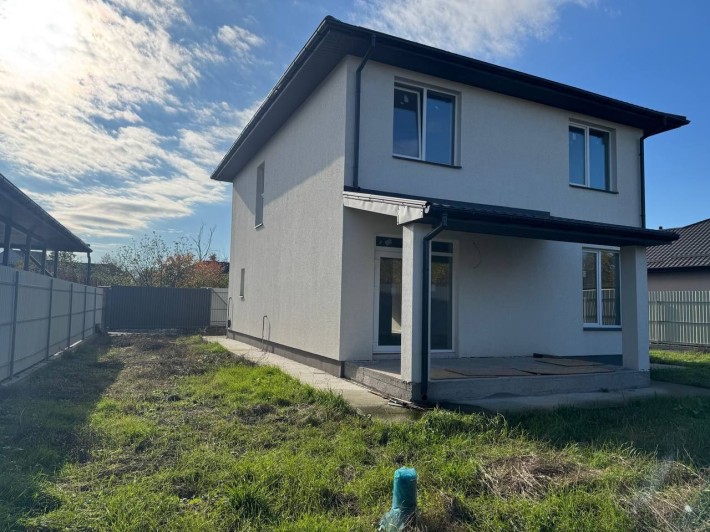 Продам будинок в центрі Крюківщини - фото 1