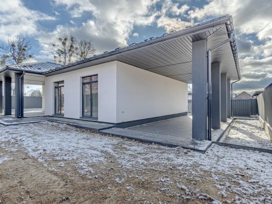 Одноповерховий будинок 115 м.кв. на 5 сотках в селі Білогородка Білогородка