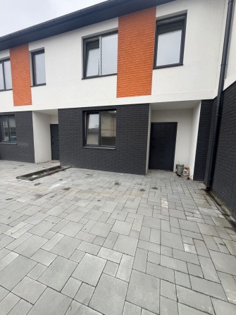 Продам Таунхаус. Ворзель. Штукатурка. - фото 1