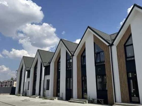 Вітаю. Продам готовий таунхаус Білогородка з ділянкою. Белогородка
