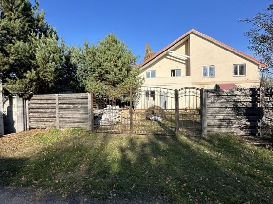 Будинок Дуплекс з великою ділянкою 5,5 соток Ворзель