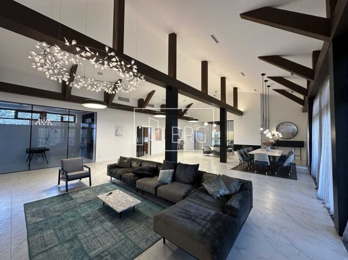 Продажа дома с бассейном и выходом на Днепр Дамба Конча-Заспа без % - фото 1