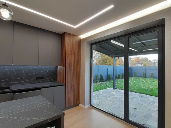 Без комісії, 115м², 4 кімнати, меблі, техніка, ділянка 4.5 сотки