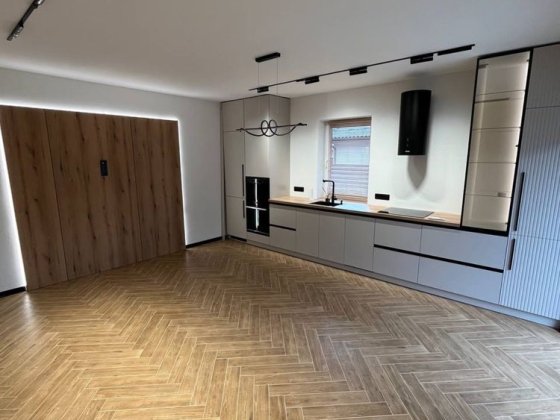 Будинок у з ремонтом у Борзелі Ворзель