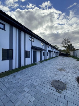 Продам Маленький Таун в Затишній Локації. МІнімальне Оформлення. - фото 1